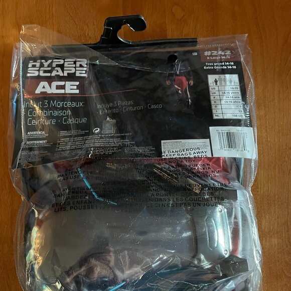 6 for 40$ - Halloween Costumes Hyper Scape Video Game Character- Group bulk buy! - Picture 4 of 5